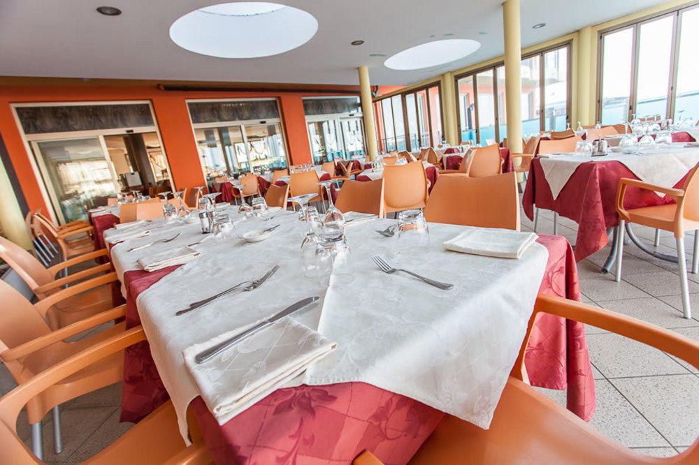 Hotel Adria Beach Club Cesenatico Exterior photo